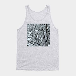 Snowstorm on tree branches in Chicago Tank Top